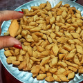 Priya Dwivedi का कुकस्नैप जब उन्होंने नमक पारे (Namakpare recipe in hindi) बनाया था।