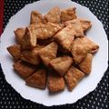 Sneha jha का कुकस्नैप जब उन्होंने आलू और मैदे की परत वाली निमकी (Aloo aur maide ki parat wali nimki recipe in Hindi) बनाया था।