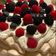 Cooksnap de Sem Complicações quando cozinhou Pavlova de Frutos Vermelhos.