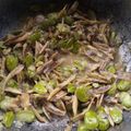Cooksnap Nur Azam Izham semasa beliau membuat Sambal Tempoyak Ikan Bilis Petai.