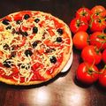 Shobha Deshmukh 's cooksnap of when they made होम मेड पिझ्झा (Home Made Pizza Recipe In Marathi).