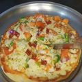 Juli Saha का कुकस्नैप जब उन्होंने होममेड चीज पिज़्ज़ा (homemade cheese pizza recipe in Hindi) बनाया था।