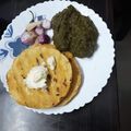 Aksha Shah का कुकस्नैप जब उन्होंने सरसों का साग मक्के की रोटी(Sarso ka sag makke di roti recipe in Hindi) बनाया था।