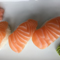 El cooksnap de mis-cocteles cuando hizo Nigiri-Sushi de Sake y Ebi.