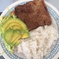 El cooksnap de Dina Luz cuando hizo Pechuga a la plancha con ensalada de aguacate, lechuga, tomate cherry y maíz tierno.