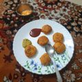 Anushree Patwardhan's cooksnap of when they made Instant Mysore Bonda With Yummy spicy Red Chutney.