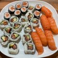 Cooksnap από Kat-Izzy στη συνταγή Δροσερό σπιτικό σούσι με καπνιστό σολομό