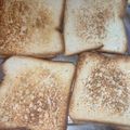 Sunita Jindal का कुकस्नैप जब उन्होंने आलू प्याज़ के सैंडविच (aloo pyaz ke sandwich recipe in Hindi) बनाया था।