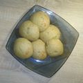Beáta F. Holeczné Cooksnap-ja, amikor elkészítette a(z) Szezámos zsömle receptet.