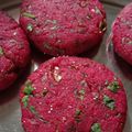 Neeta kamble का कुकस्नैप जब उन्होंने चुकंदर के कटलेट (Chukandar ke cutlet recipe in Hindi) बनाया था।