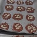 Cooksnap dari ervin puluhulawa untuk resep Chocolate Almond Crispy