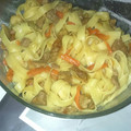 El cooksnap de Marvi cuando hizo Tallarines con gambas y carne al estilo chino.