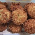 Cooksnap dari Dewi Aisyah untuk resep Bola-Bola Nasi Ayam Keju (MPASI 1 tahun lebih)