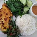 Cooksnap Dapur Yusfarisyia semasa beliau membuat Nasi Ayam Penyet Simple 🇮🇩.