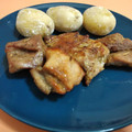 El cooksnap de suso cuando hizo Costillas de cerdo al horno con papas arrugadas estilo canario.