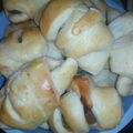 Miklos Nikoletta Cooksnap-ja, amikor elkészítette a(z) Szilva-szőlő lekváros kelt kifli receptet.