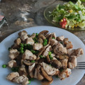 El cooksnap de Daviniaeivan Garcia Aleman cuando hizo Pechuga de pollo con champiñones al ajillo y guisantes.