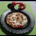 Deepti Johri का कुकस्नैप जब उन्होंने बेज चीज़ पिज़्ज़ा (veg cheese pizza recipe in Hindi) बनाया था।