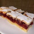 Petra Kuti Cooksnap-ja, amikor elkészítette a(z) Meggyes pudingos pite receptet.