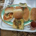 صورة من هدى سالم، شاركها بعد تجربة وصفة فطائر بالزعتر الأخضر والجبنه البيضاء رووووعه 👌🏻😋