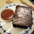 Cooksnap από Άννα Λιάκου στη συνταγή Ζουμερό κέικ σοκολάτας με μπανάνα και έξτρα φίνο γλάσο σοκολάτας
