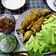 Cooksnap Diana Roselyne semasa beliau membuat Miang Pla Talapia Hitam Dengan Sos Hijau Thai.