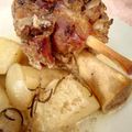 Cooksnap από Μαρία Δασκαλάκη στη συνταγή Κότσια χοιρινά στη γάστρα !