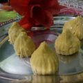 Maya Ghuse का कुकस्नैप जब उन्होंने बेसन के मोदक (besan ke modak recipe in Hindi) बनाया था।