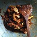 Cooksnap Mohd Saiful Bin Adam semasa beliau membuat Ayam Masak Berlado.