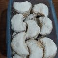 Cooksnap dari Relax Putri untuk resep Putri Salju Almond Anti Gagal Lembut Lumer Renyah