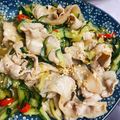 Joanie 的 任何醬汁都可以搭配的小黃瓜豬肉片 cooksnap