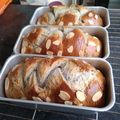 Cooksnap của Phoebe Ngan khi họ làm theo món Le Brioches (Bánh mì hoa cúc)