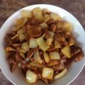 Cooksnap của Habi Ngô khi họ làm theo món Thịt lợn cari xào hành tây