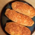 Valéria Gálné Magyari Cooksnap-ja, amikor elkészítette a(z) Sajtosstangli + zsemlecipó kenyérsütő gépben dagasztva receptet.