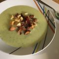 Mónika Szeberényi Cooksnap-ja, amikor elkészítette a(z) Egyszerű fokhagymakrémleves receptet.