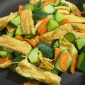 彤彤媽 的 小黃瓜炒豆皮 / 家常菜 cooksnap