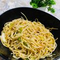 Kim dhillon का कुकस्नैप जब उन्होंने चाउमिन (chowmein recipe in Hindi) बनाया था।
