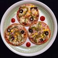 Sonal Doshi's cooksnap of when they made ભાખરી પીઝા.