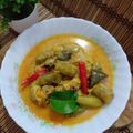 Cooksnap Aza Aaj semasa beliau membuat Gulai Lemak Ayam Belimbing Buluh.