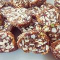 Kavita Sukhani का कुकस्नैप जब उन्होंने खजूर बर्फी (Khajur barfi recipe in Hindi) बनाया था।