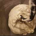 صورة من Amjaad joody، شاركها بعد تجربة وصفة عجينة الفطائر القطنيه 🥐🥖
