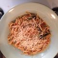 Elena Cunha's cooksnap of when they made Tomato Basil One Pot Pasta.