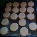 El cooksnap de andreina cuando hizo Galletitas fáciles y económicas Betty en forma de alfajor.