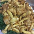 Cooksnap dari Stephanie Indah Pratiwiy untuk resep Pokcoy ayam jamur saus tiram