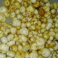 Pooja kumari का कुकस्नैप जब उन्होंने रोस्टेड मखाना (Roasted Makhana recipe in Hindi) बनाया था।