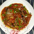 Cooksnap Master Jamal semasa beliau membuat Ikan Sardin Daun Limau Purut.