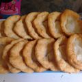 Tóth Erika Cooksnap-ja, amikor elkészítette a(z) Lángos, ami nem szívja be az olajat + az elmaradhatatlan fokhagyma receptet.
