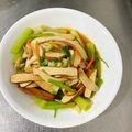 陳美惠 的 芹菜肉絲炒豆干 cooksnap