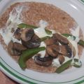 El cooksnap de LuzMa SG cuando hizo Quesadilla de panela con champiñones y pimientos.