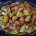 Ancsyka001 Cooksnap-ja, amikor elkészítette a(z) Egyszerű tepsis krumpli virslivel receptet.